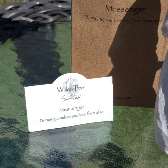 Willow Tree Figurine Messenger Demdaco - Picture 3 of 5